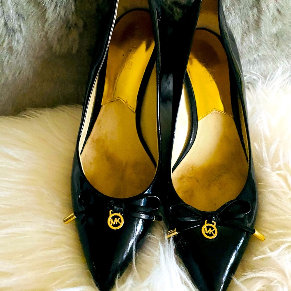 Michael kors size 8.5 black hills